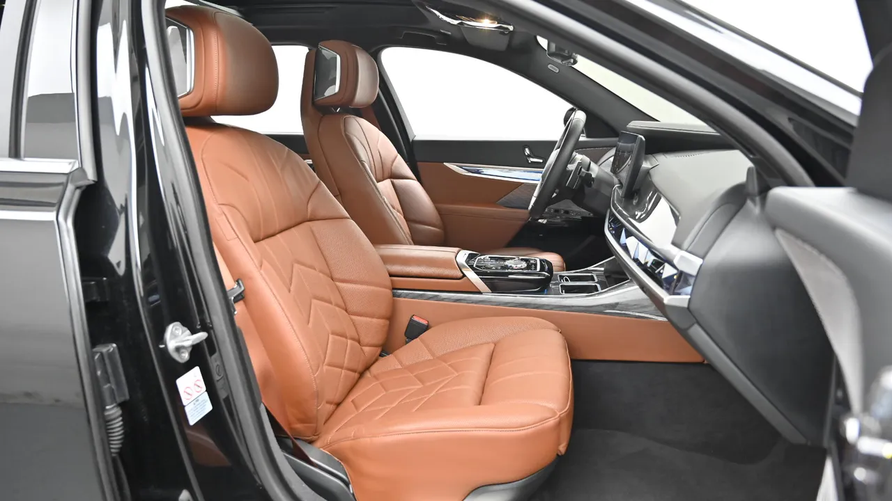 BMW 7er — miniaturë 26