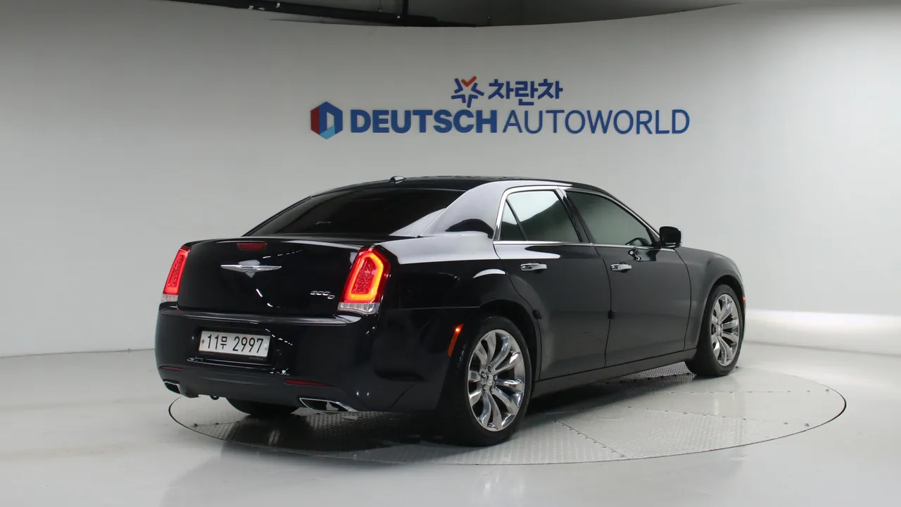 Chrysler 300C — miniaturë 2
