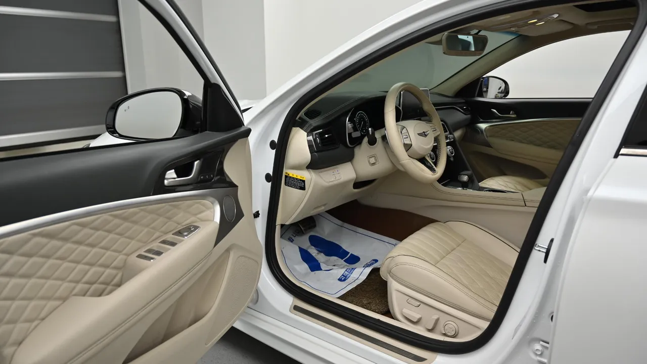 Genesis G70 — miniaturë 11