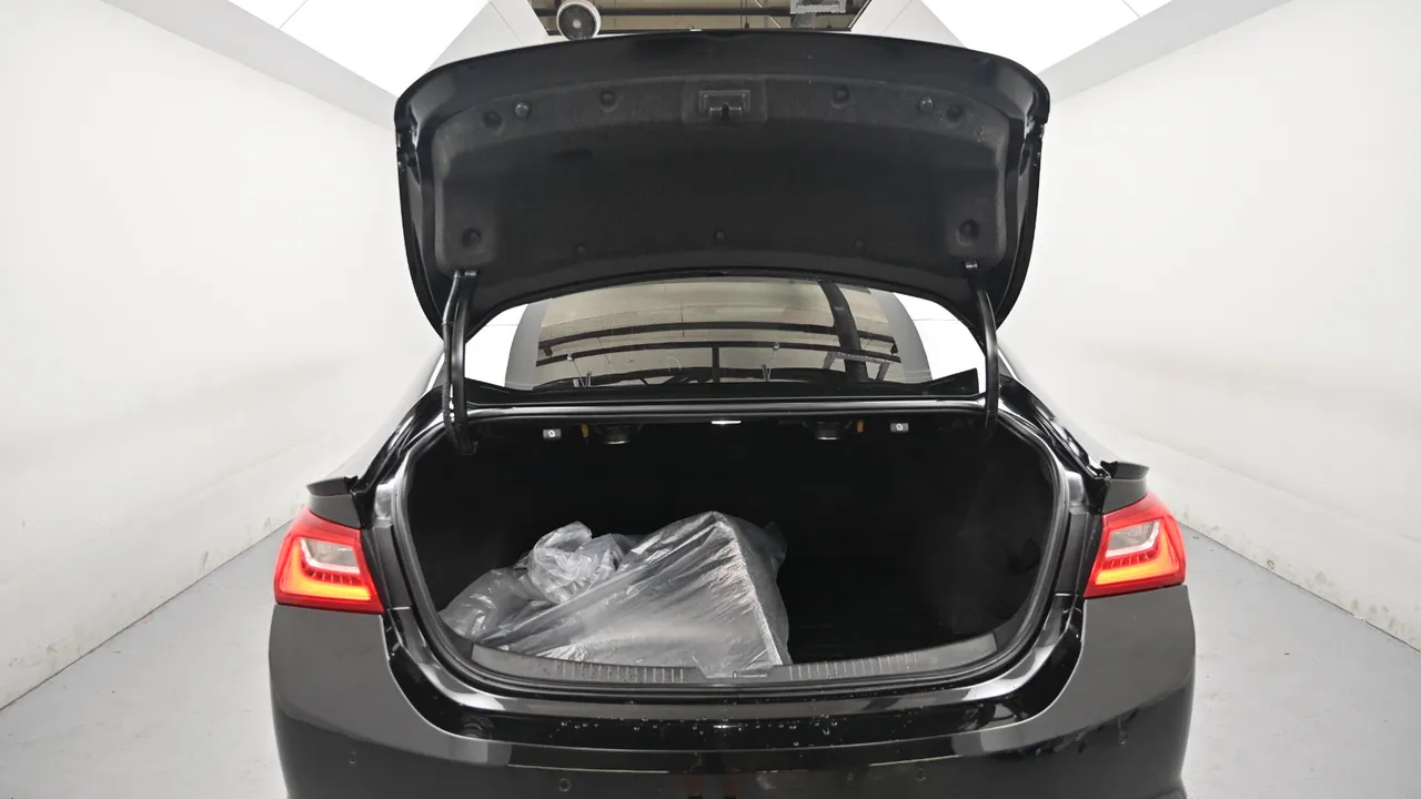 Chevrolet Malibu — miniaturë 19