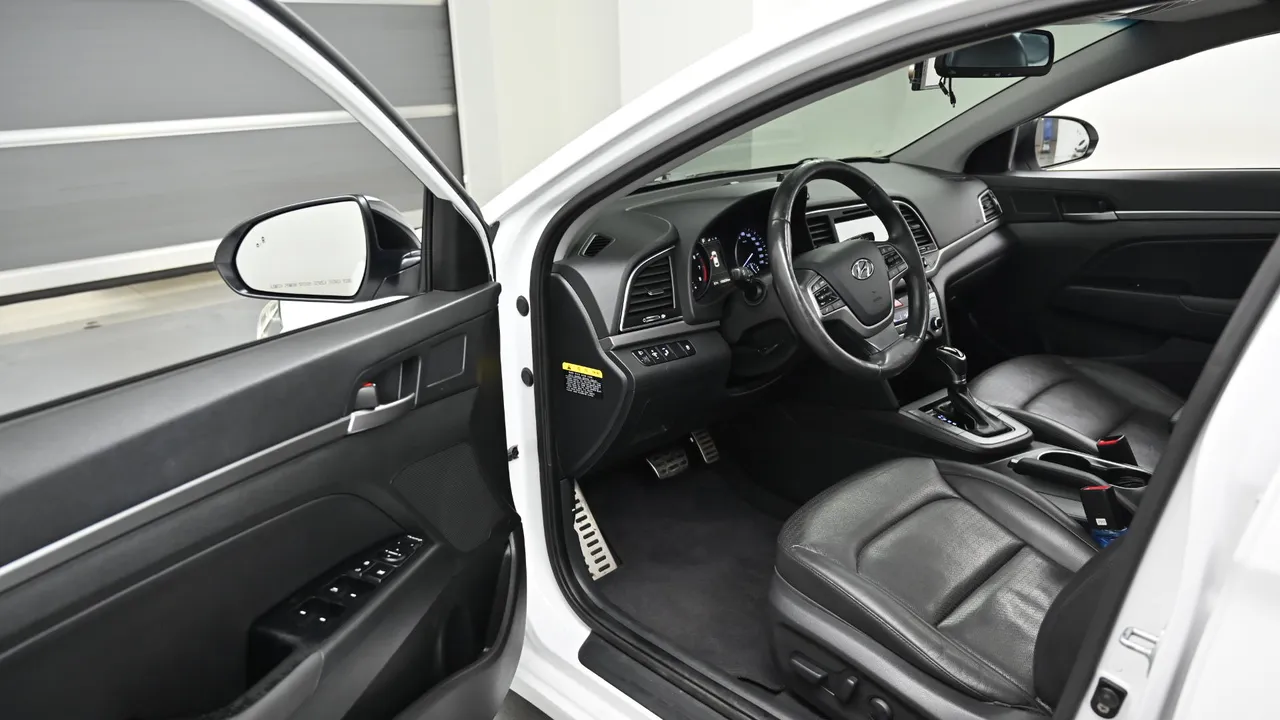 Hyundai Avante — miniaturë 11
