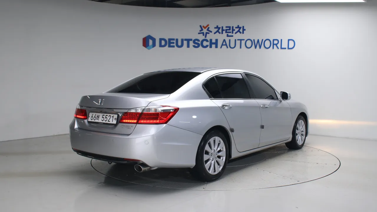 Honda Accord — miniaturë 2