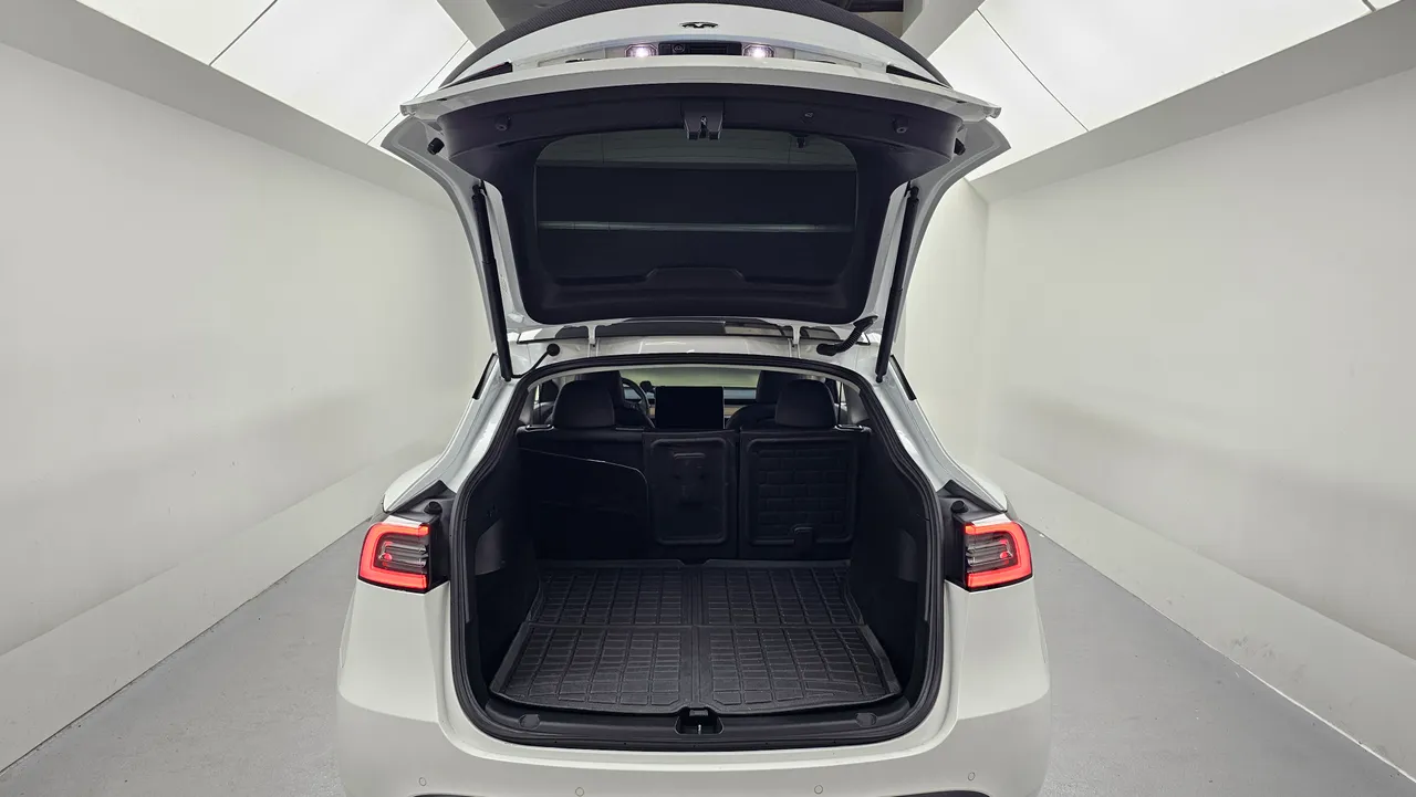 Tesla Model Y — miniaturë 19