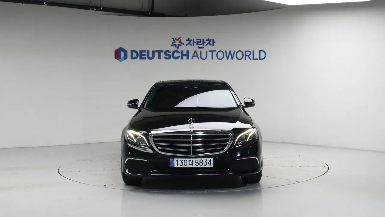 Mercedes-Benz E-klasse — miniaturë 3