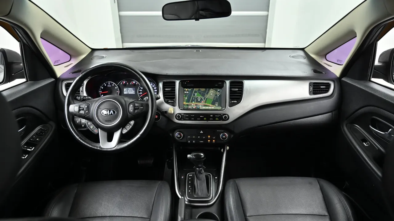 Kia All New Carens 2.0 LPi Prestige