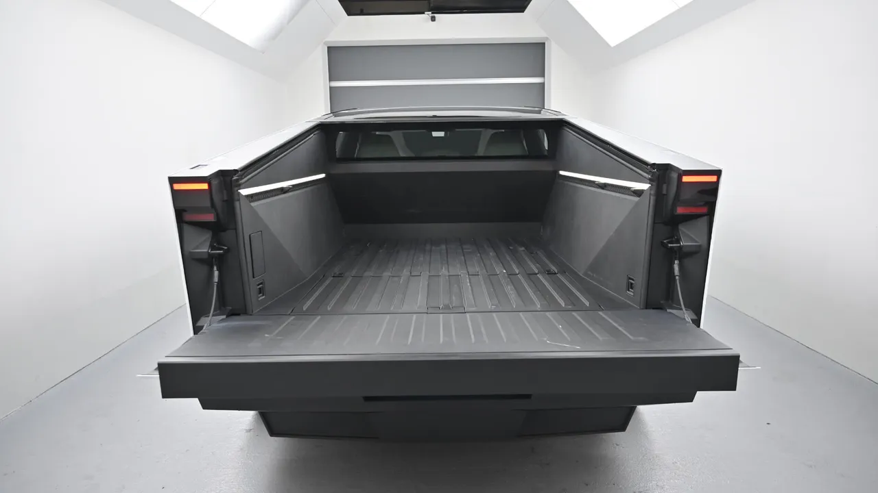 Tesla Cybertruck — miniaturë 19