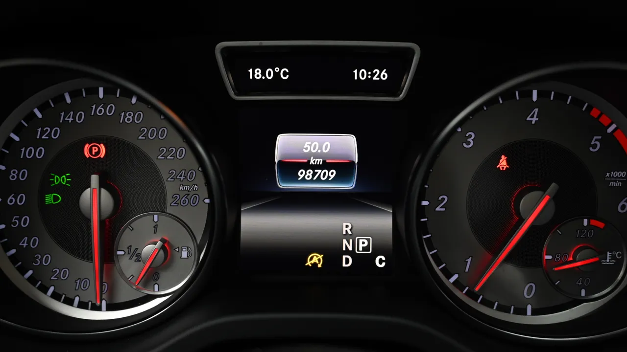 Мерседес ГЛА-Класс X156 GLA200d