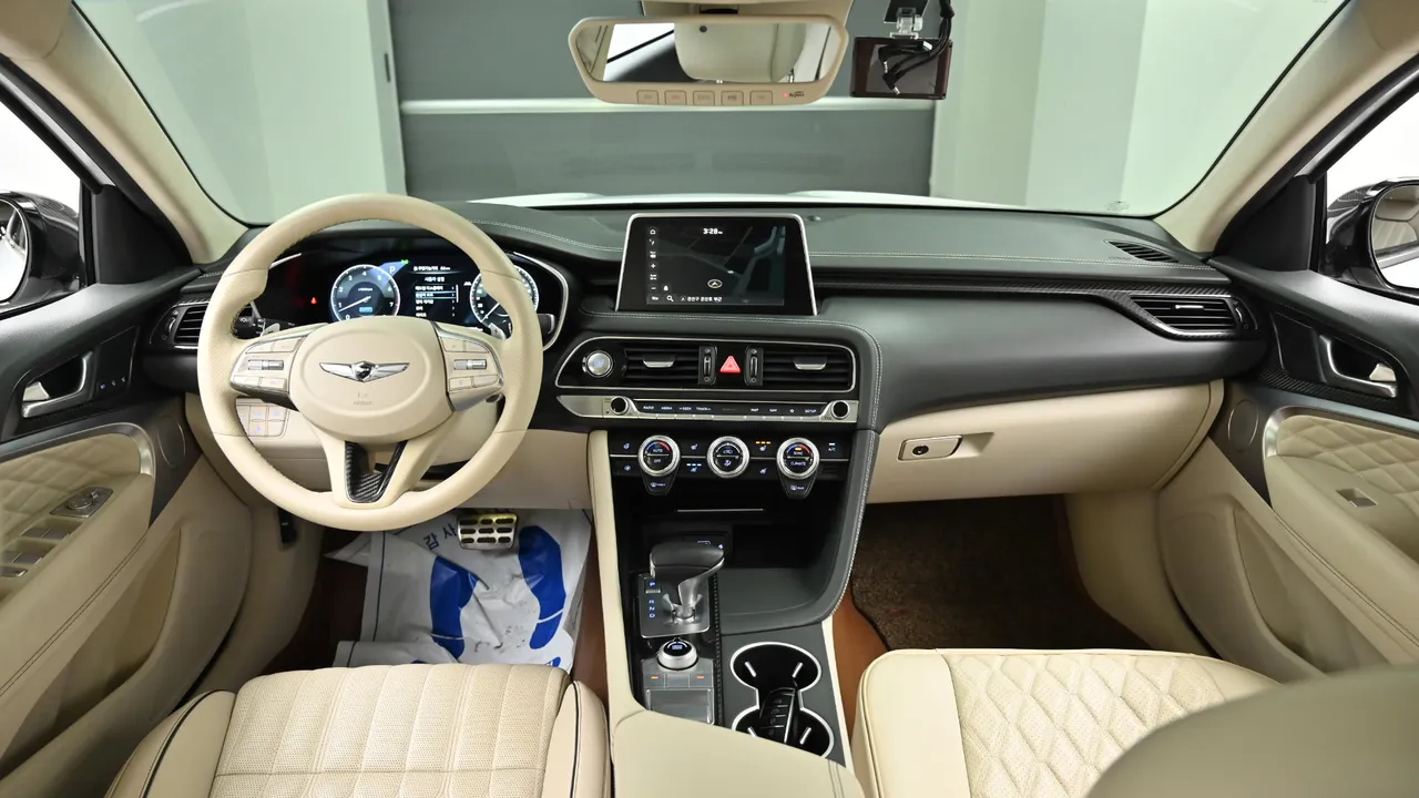 Genesis G70 — miniaturë 7