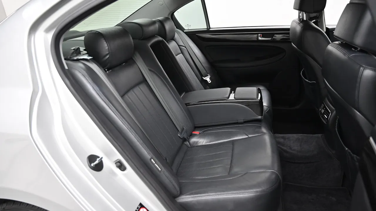 Hyundai Genesis — miniaturë 12