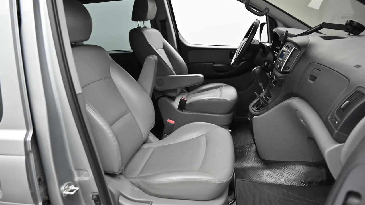 Hyundai Starex — miniaturë 10