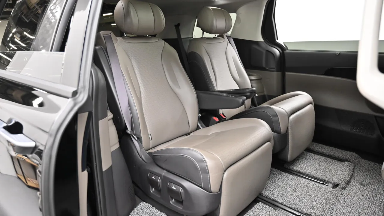 Kia Carnival — miniaturë 12