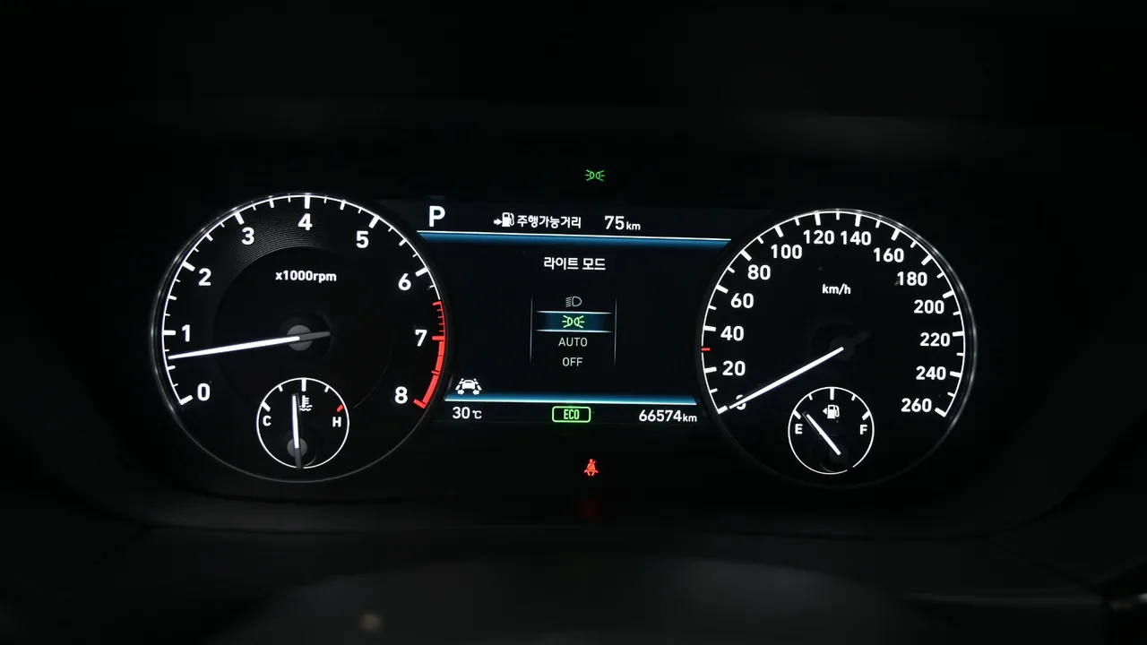 Genesis G90 — miniaturë 8