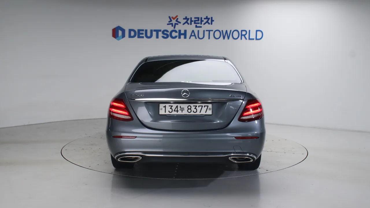 Mercedes-Benz E-klasse — miniaturë 4