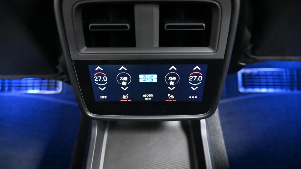 Porsche Taycan — miniaturë 25