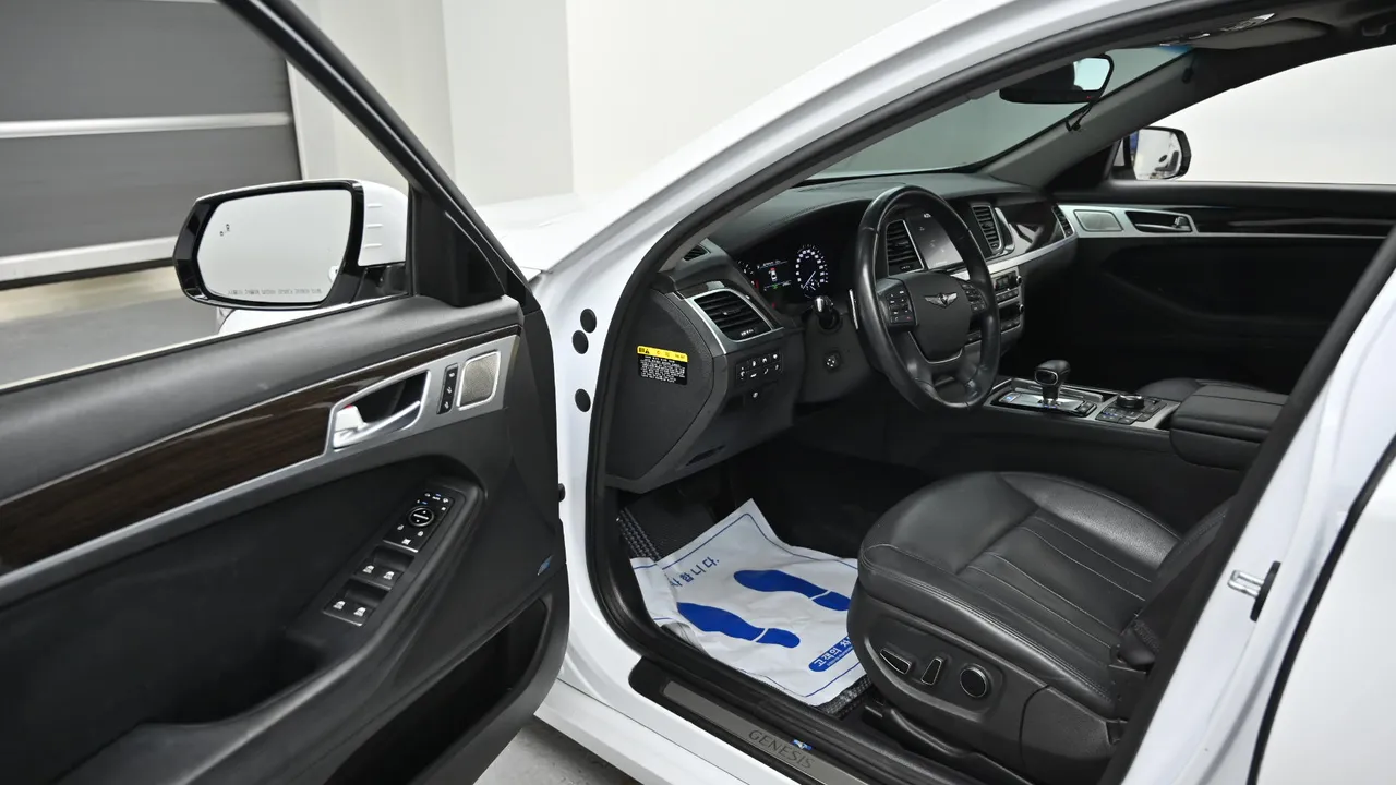 Genesis G80 — miniaturë 11