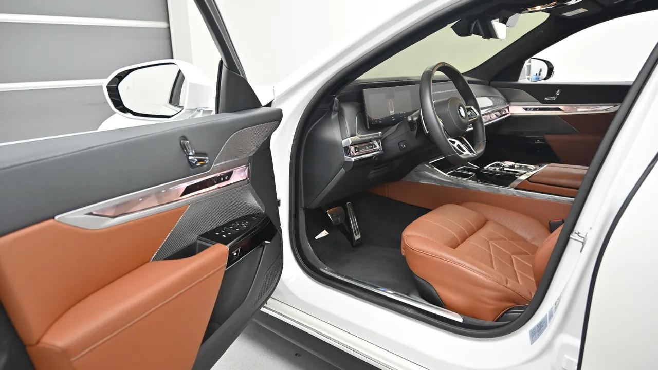 BMW 7er — miniaturë 11