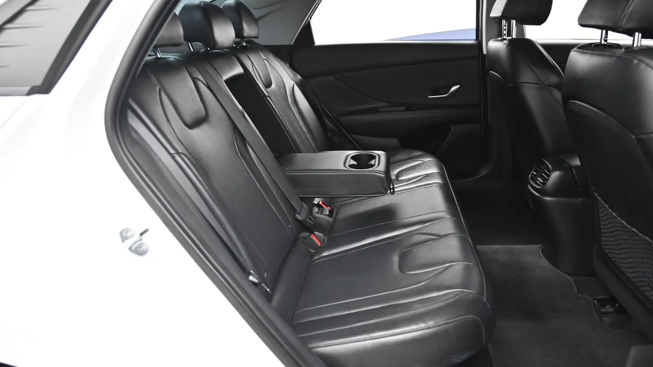 Hyundai Avante — miniaturë 12