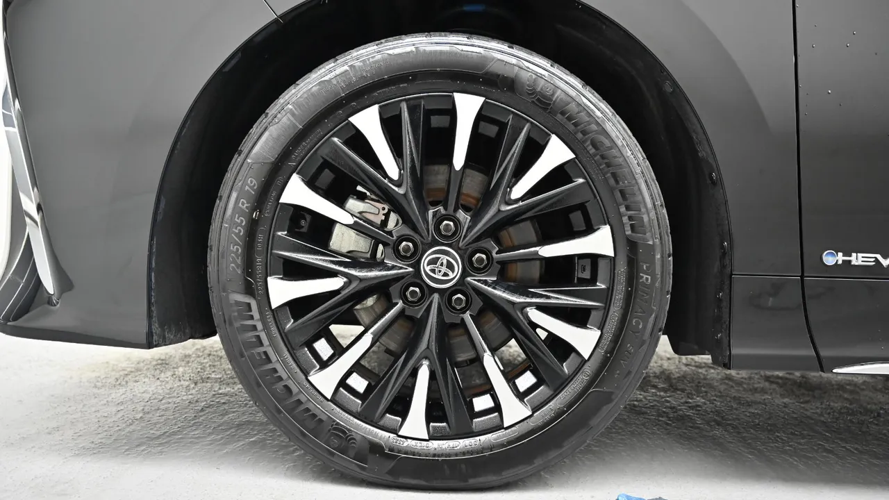 Toyota Alphard — miniaturë 5