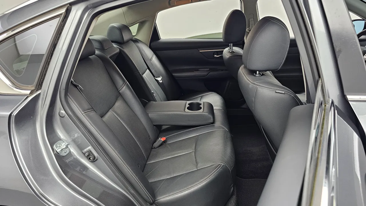 Nissan Altima — miniaturë 12