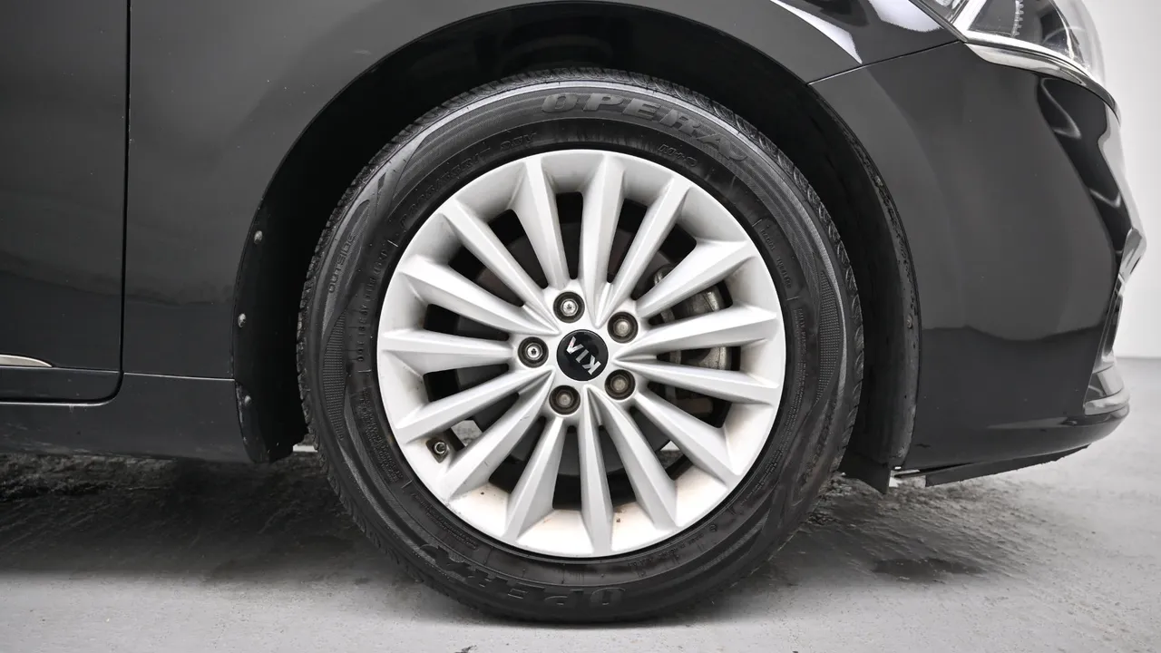 Kia K7 — miniaturë 5