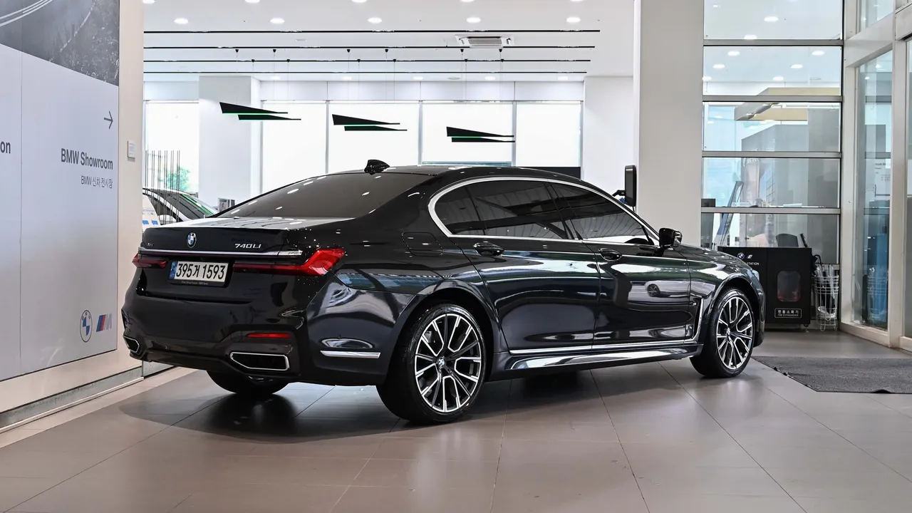 BMW 7er — miniaturë 4
