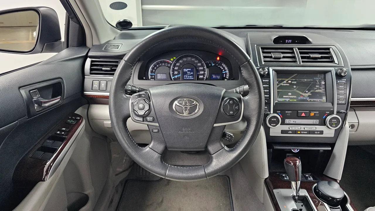 Toyota Camry — miniaturë 13