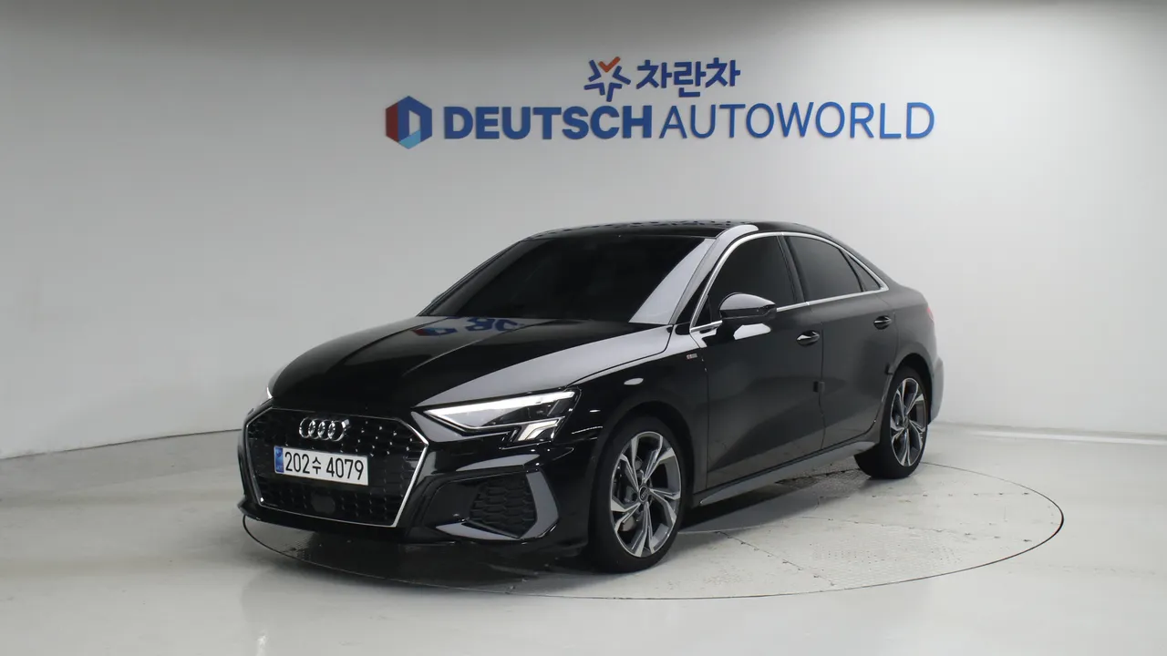 Audi A3 40 TFSI 프리미엄 — foto 1