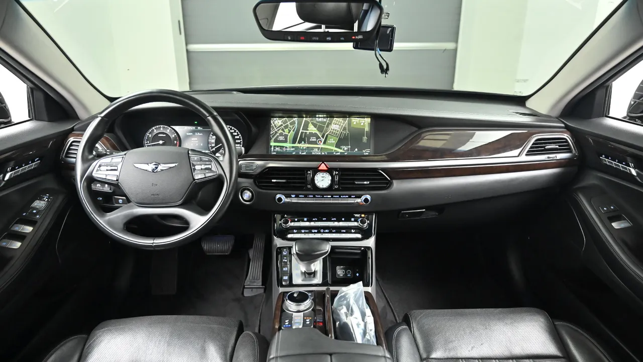 Genesis G90 — miniaturë 7