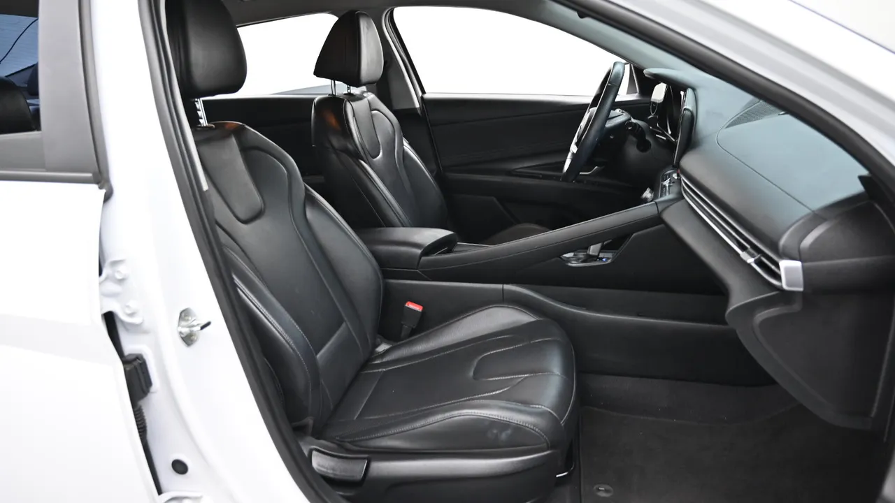 Hyundai Avante — miniaturë 10