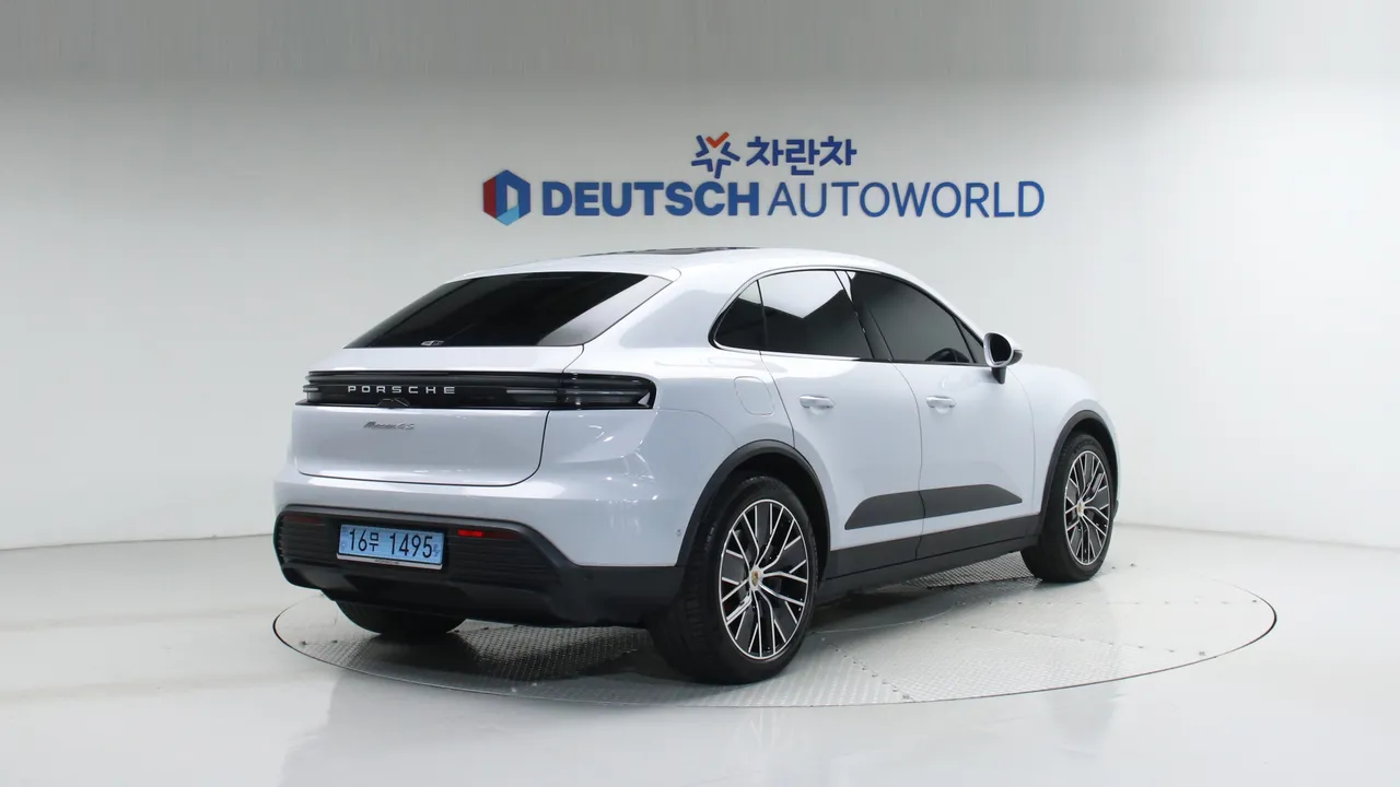 Porsche Macan — miniaturë 21