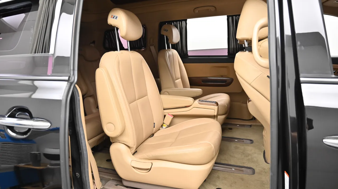 Kia Carnival — miniaturë 12