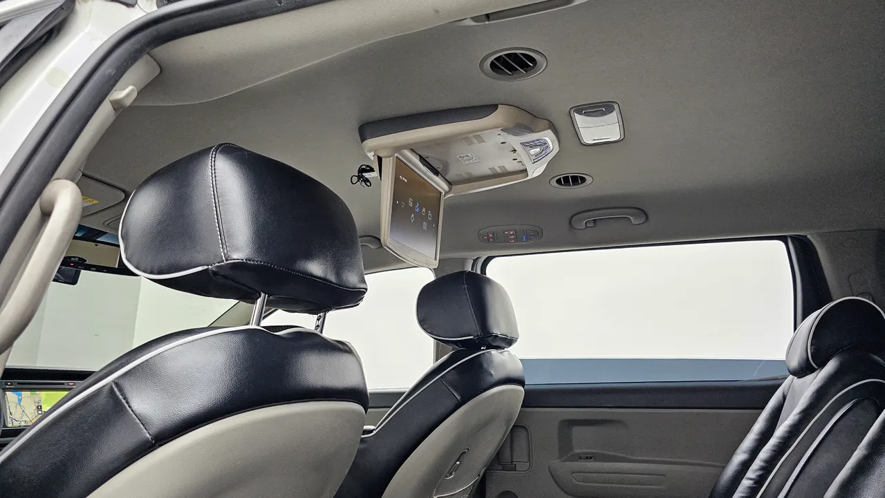 Kia Carnival — miniaturë 18