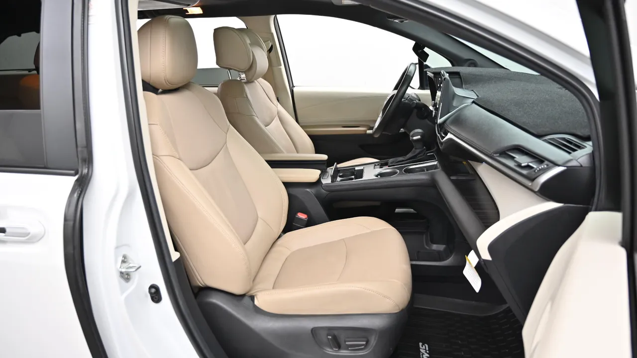 Toyota Sienna — miniaturë 10