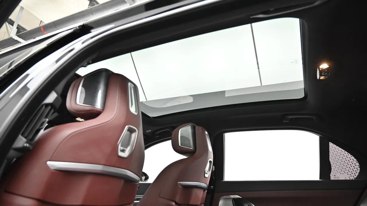 BMW 7er — miniaturë 27