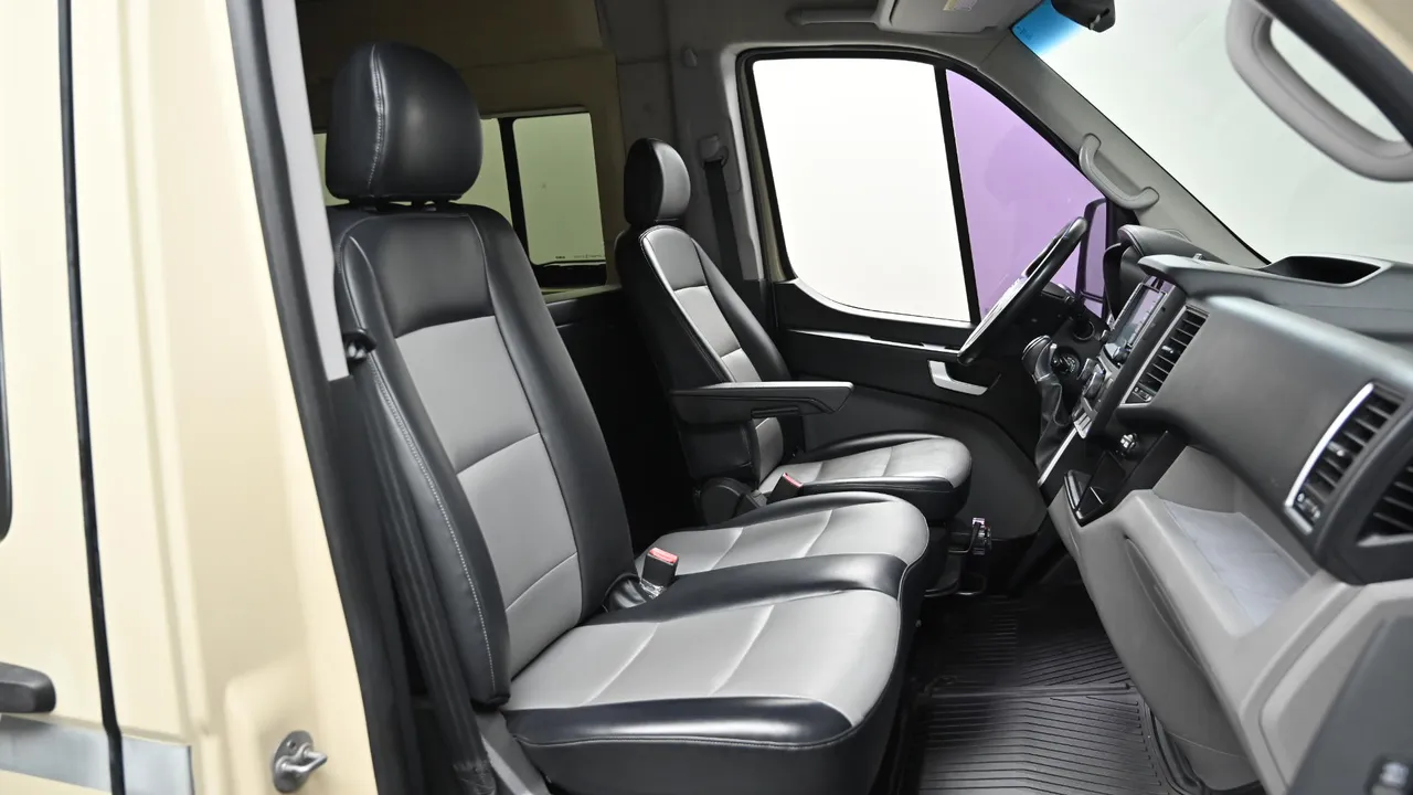 Hyundai Solati Limousine