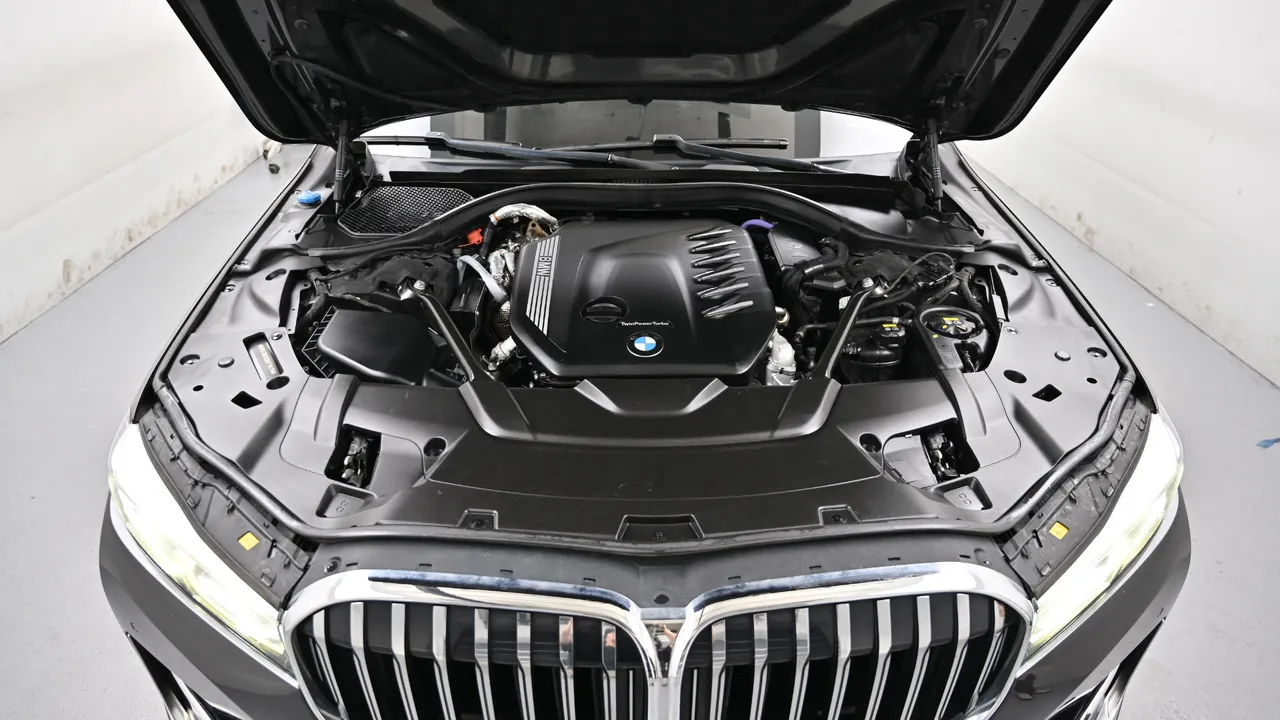 BMW 7er — miniaturë 6