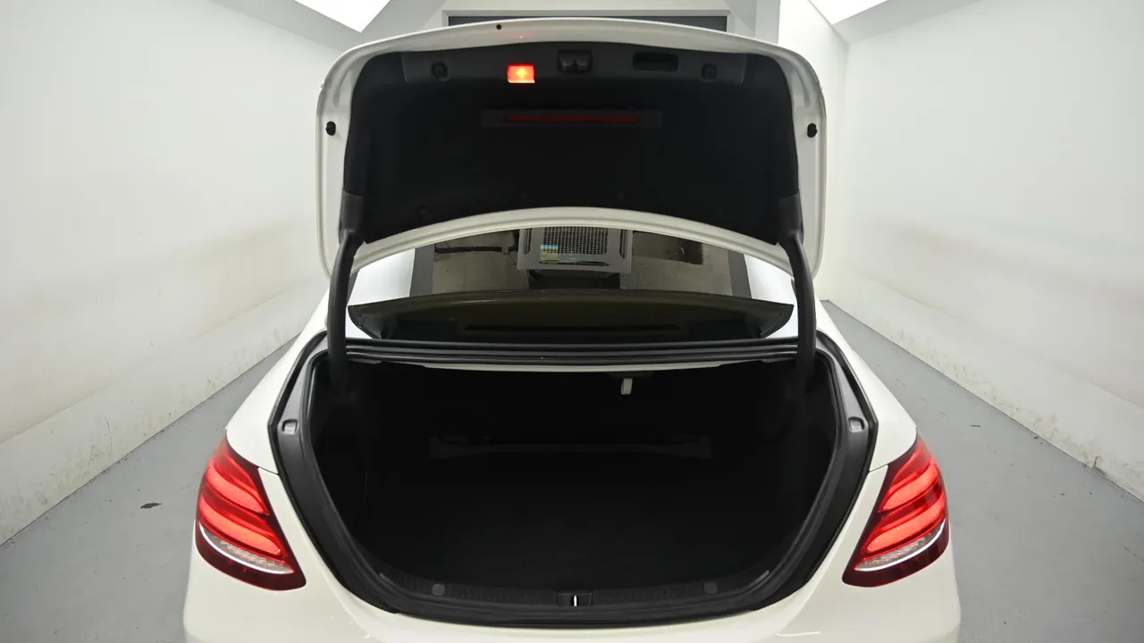 Mercedes-Benz E-klasse — miniaturë 19