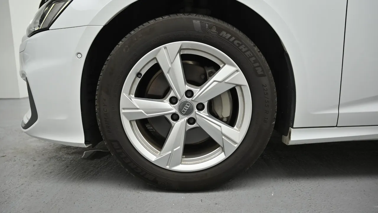 Audi A6 — miniaturë 5
