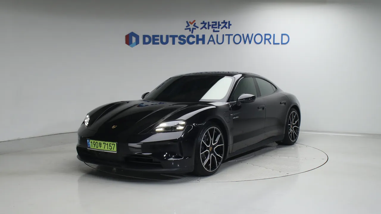 Porsche Taycan 93.4kWh Base