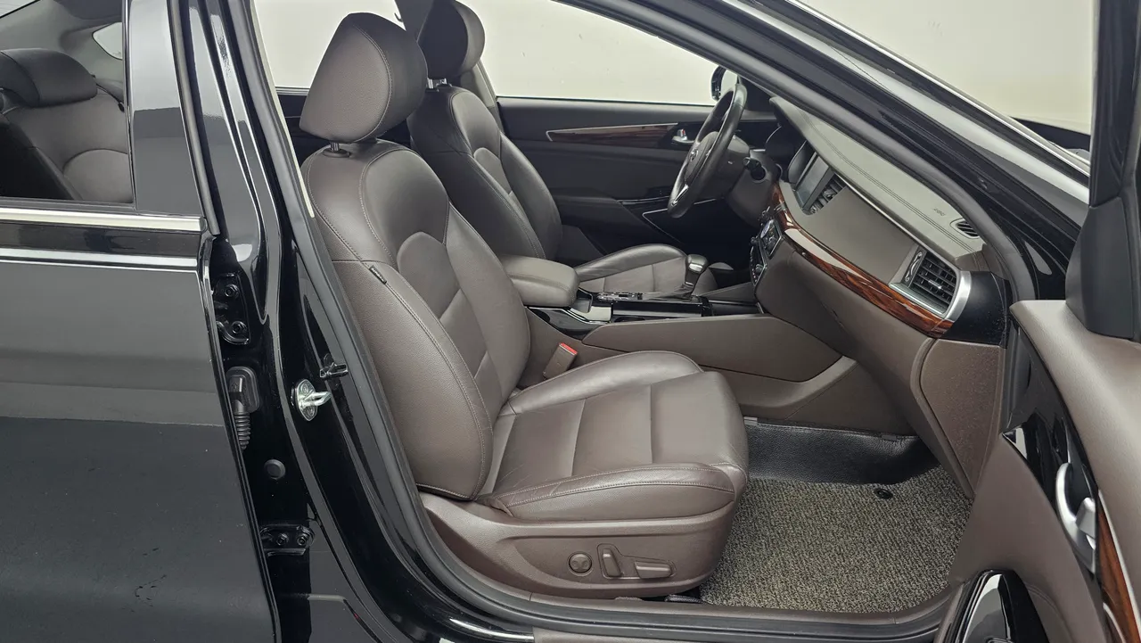 Kia K7 — miniaturë 10