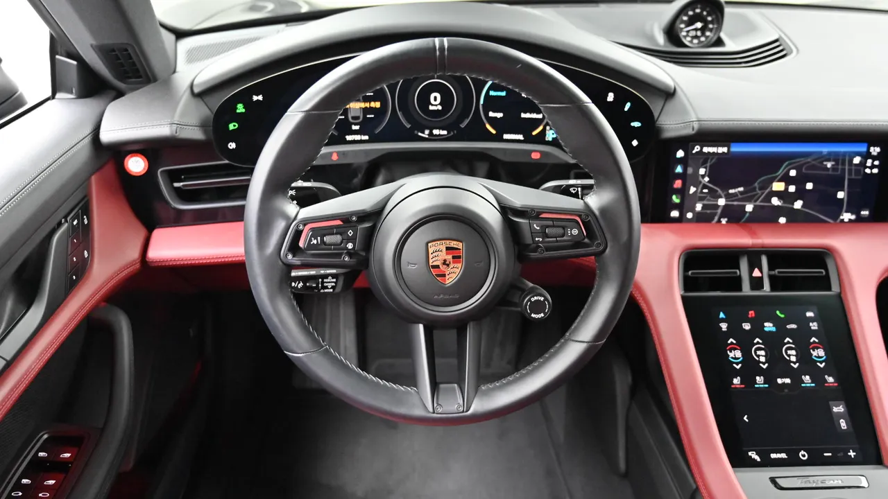 Porsche Taycan — miniaturë 22