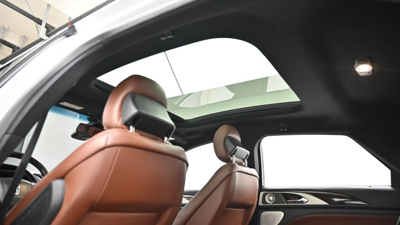Lincoln MKZ — miniaturë 18