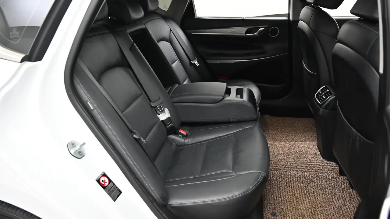 Hyundai Grandeur — miniaturë 12