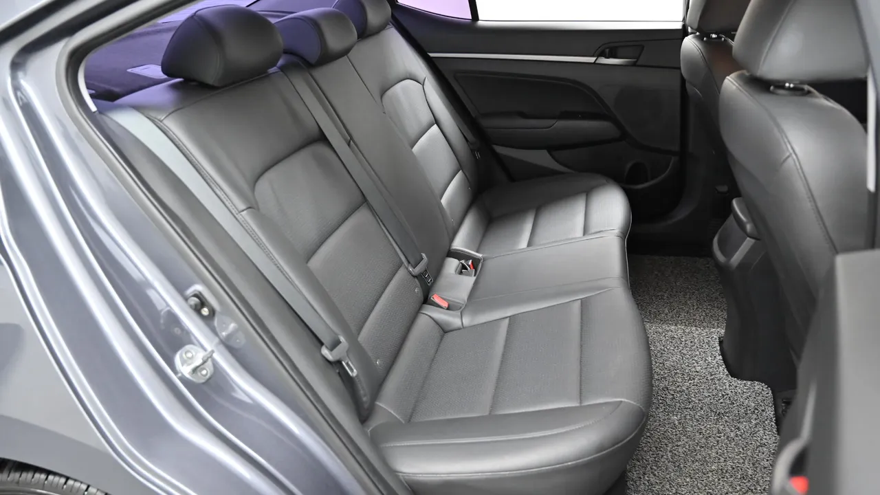 Hyundai Avante — miniaturë 12