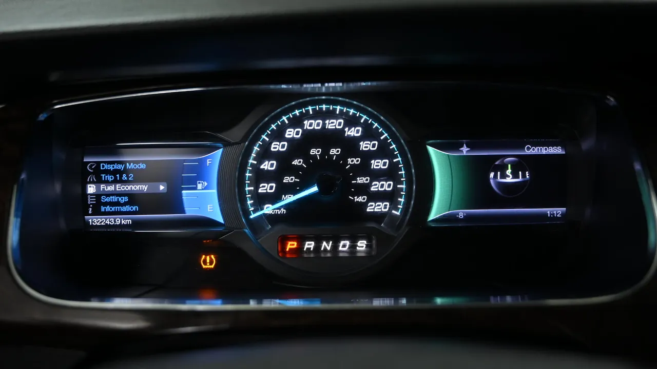 Ford Taurus 6th Generation 2.0 Limited EcoBoost