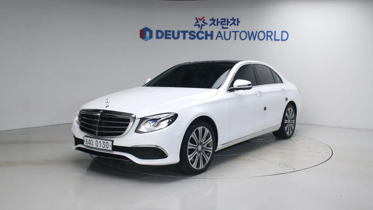 Mercedes-Benz E-klasse E400 4MATIC 익스클루시브 — foto 1