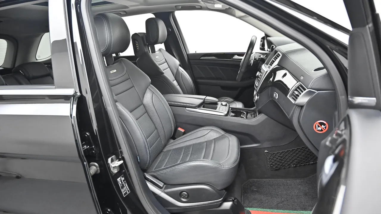Mercedes M-Class W166 ML63 AMG
