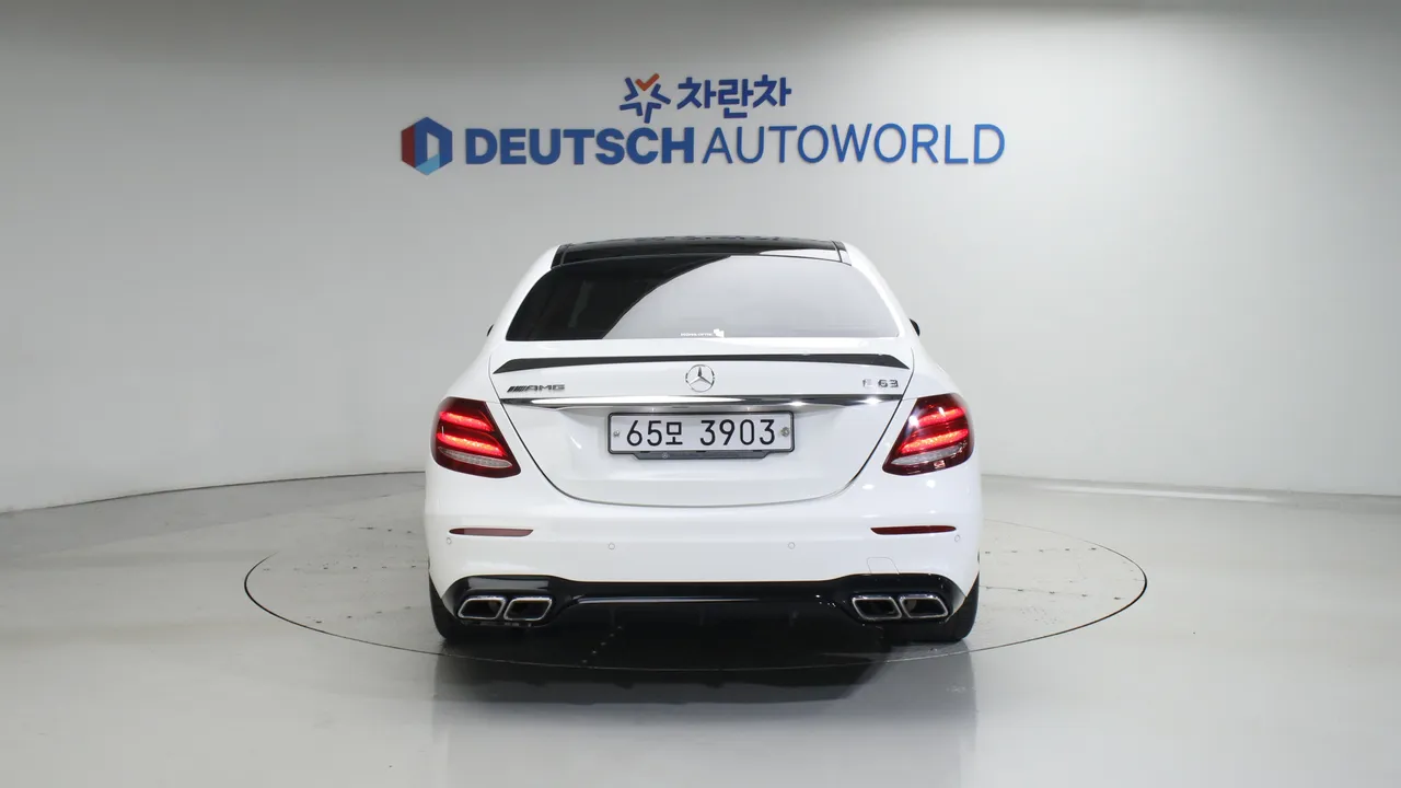 Mercedes-Benz E-klasse — miniaturë 4
