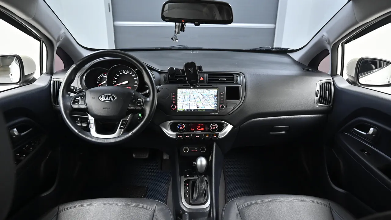 Kia Pride — miniaturë 7