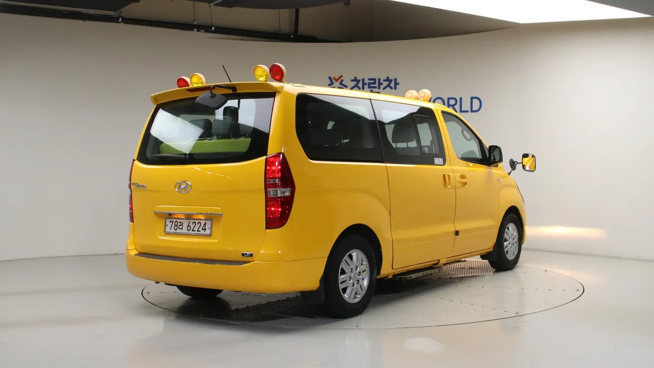 Hyundai Starex — miniaturë 2